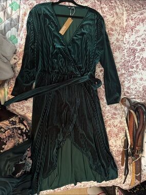 BloomChic Emerald Green Velvet Wrap Dress